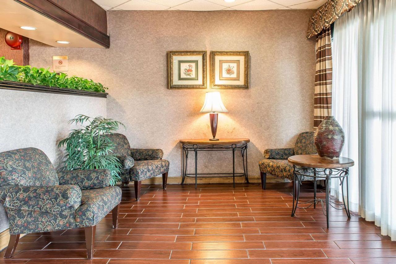 Quality Inn And Conference Center Спрингфилд Экстерьер фото